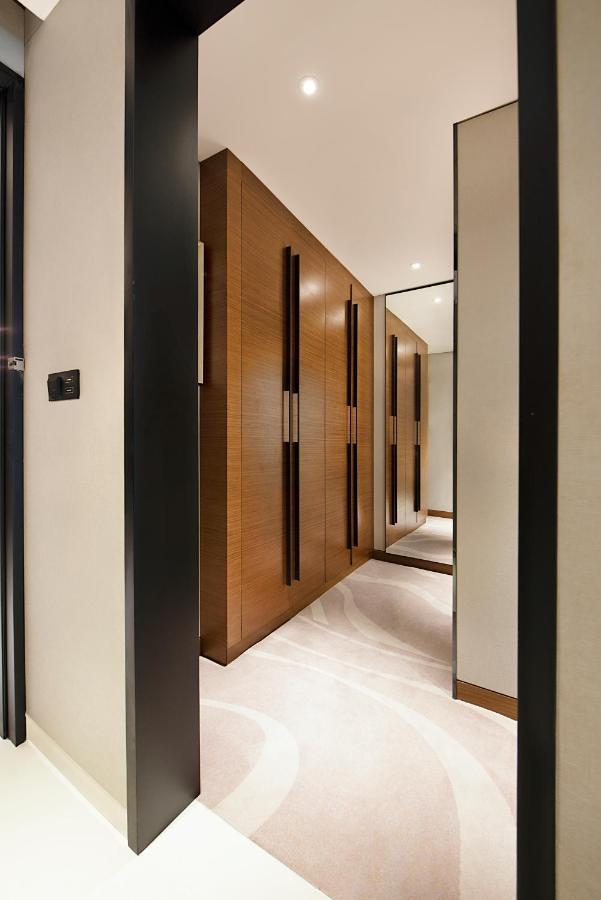 דובאי Asiana Grand Hotel מראה חיצוני תמונה A walk-in wardrobe