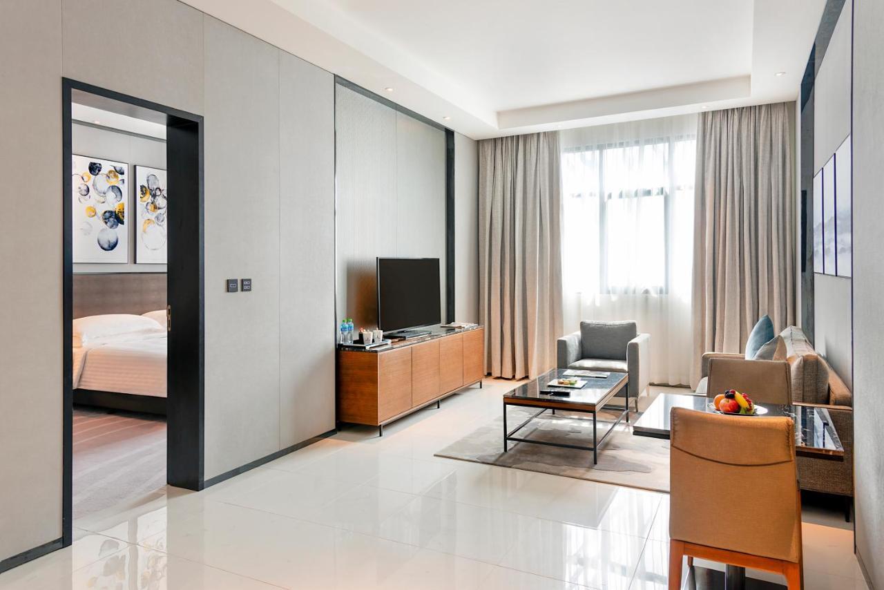 דובאי Asiana Grand Hotel מראה חיצוני תמונה A suite at the hotel
