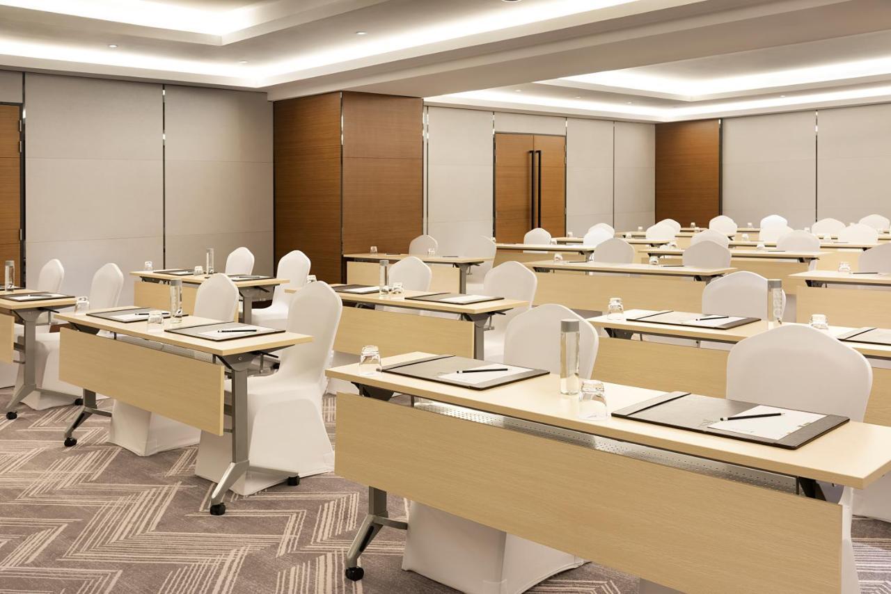 דובאי Asiana Grand Hotel מראה חיצוני תמונה A typical classroom layout